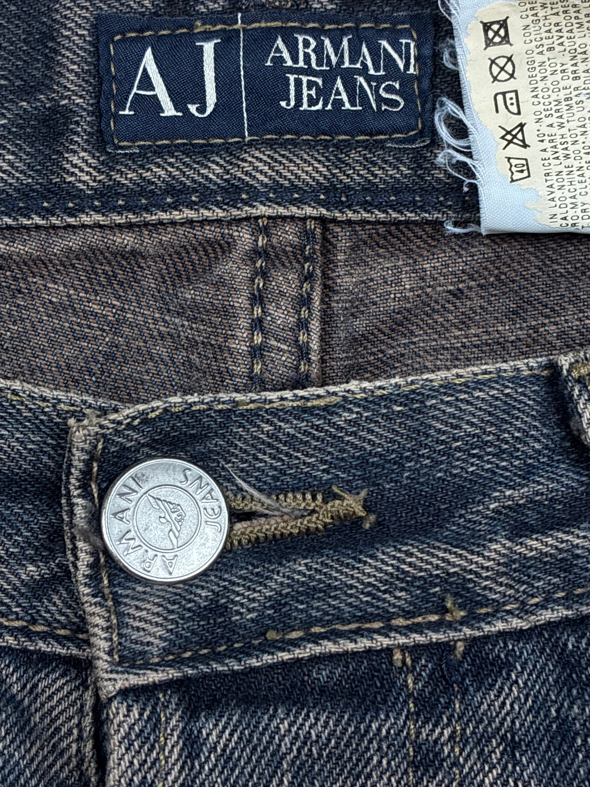 vintage Armani jeans {M}