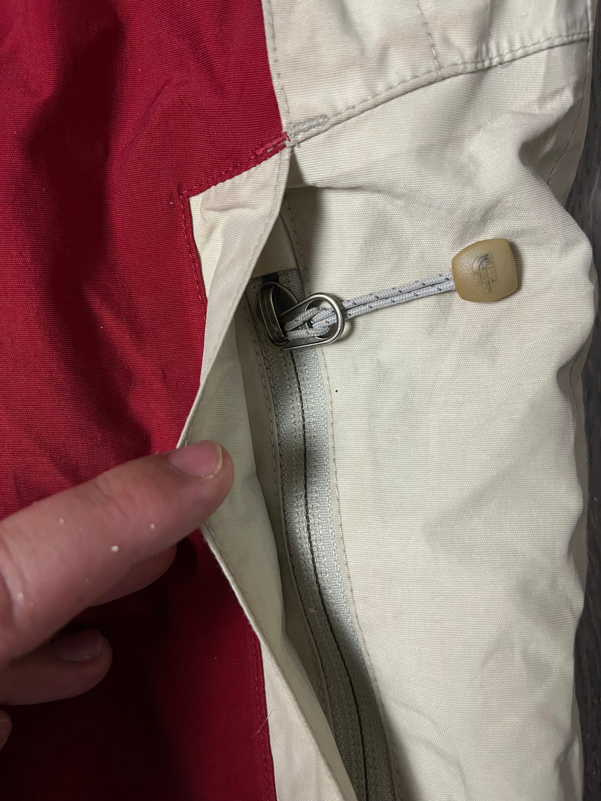 vintage North Face windbreaker {XS}