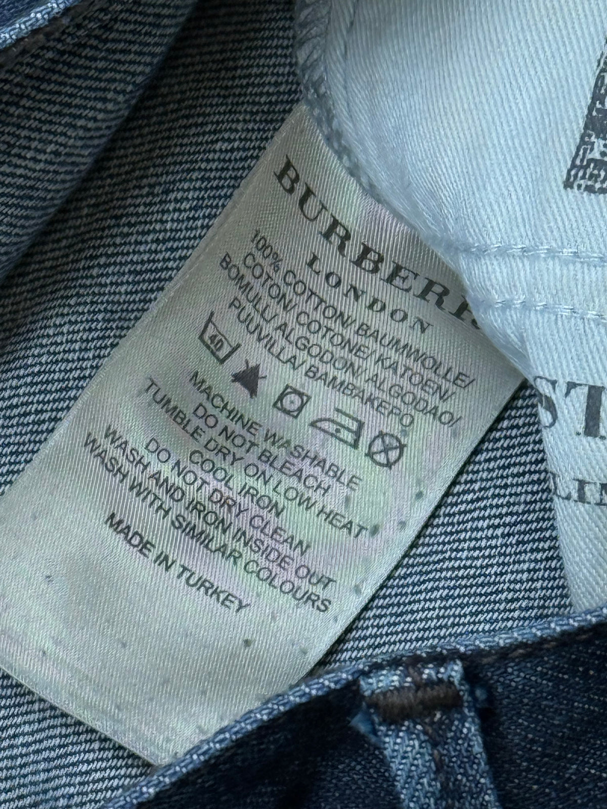 vintage Burberry jeans {M}