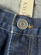 Cargar imagen en el visor de la galería, vintage Burberry jeans {S}
