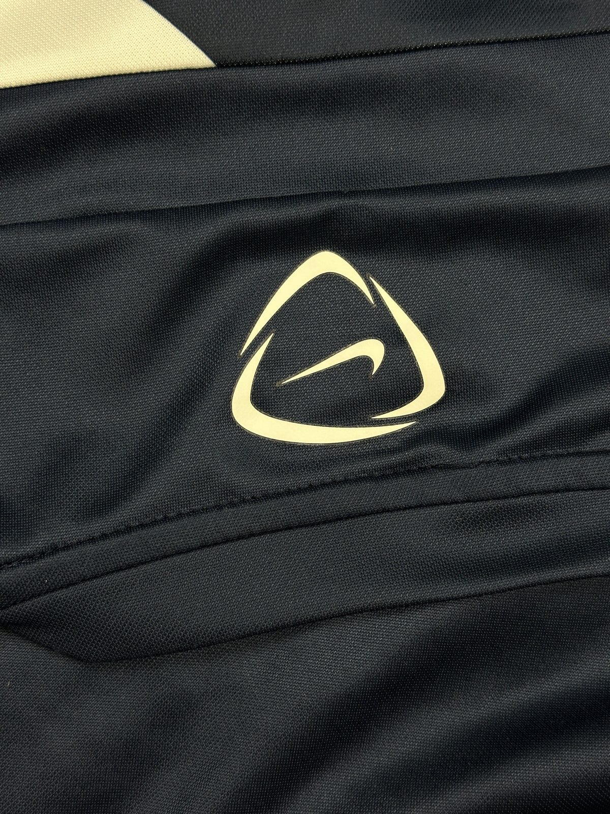 vintage Nike Manchester City trainingjersey {M}