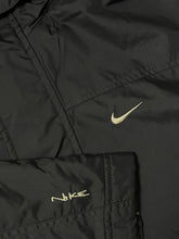 Lade das Bild in den Galerie-Viewer, vintage Nike winterjacket {M}
