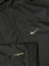 Carregar imagem no visualizador da galeria, vintage Nike winterjacket {M}
