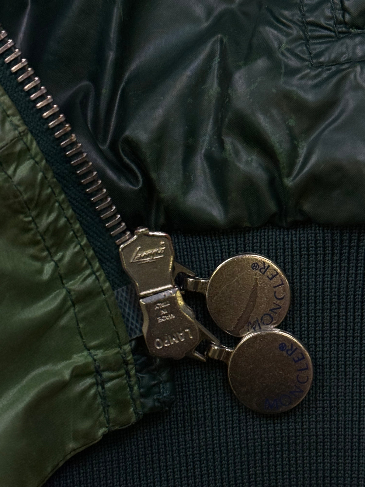 vintage Moncler windbreaker {M}