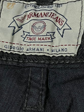 Cargar imagen en el visor de la galería, vintage Emporio Armani jeans {S}
