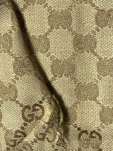 Carregar imagem no visualizador da galeria, vintage Gucci slingbag
