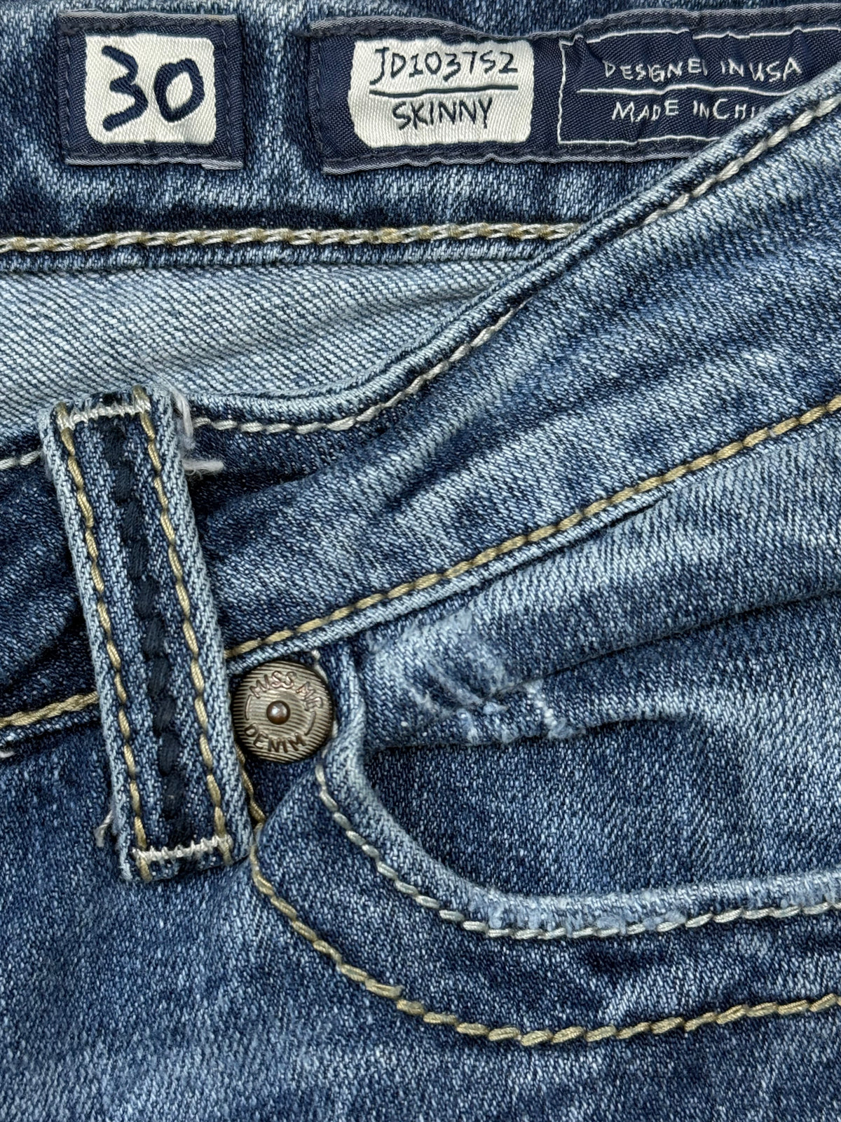 vintage Miss Me jeans {M}