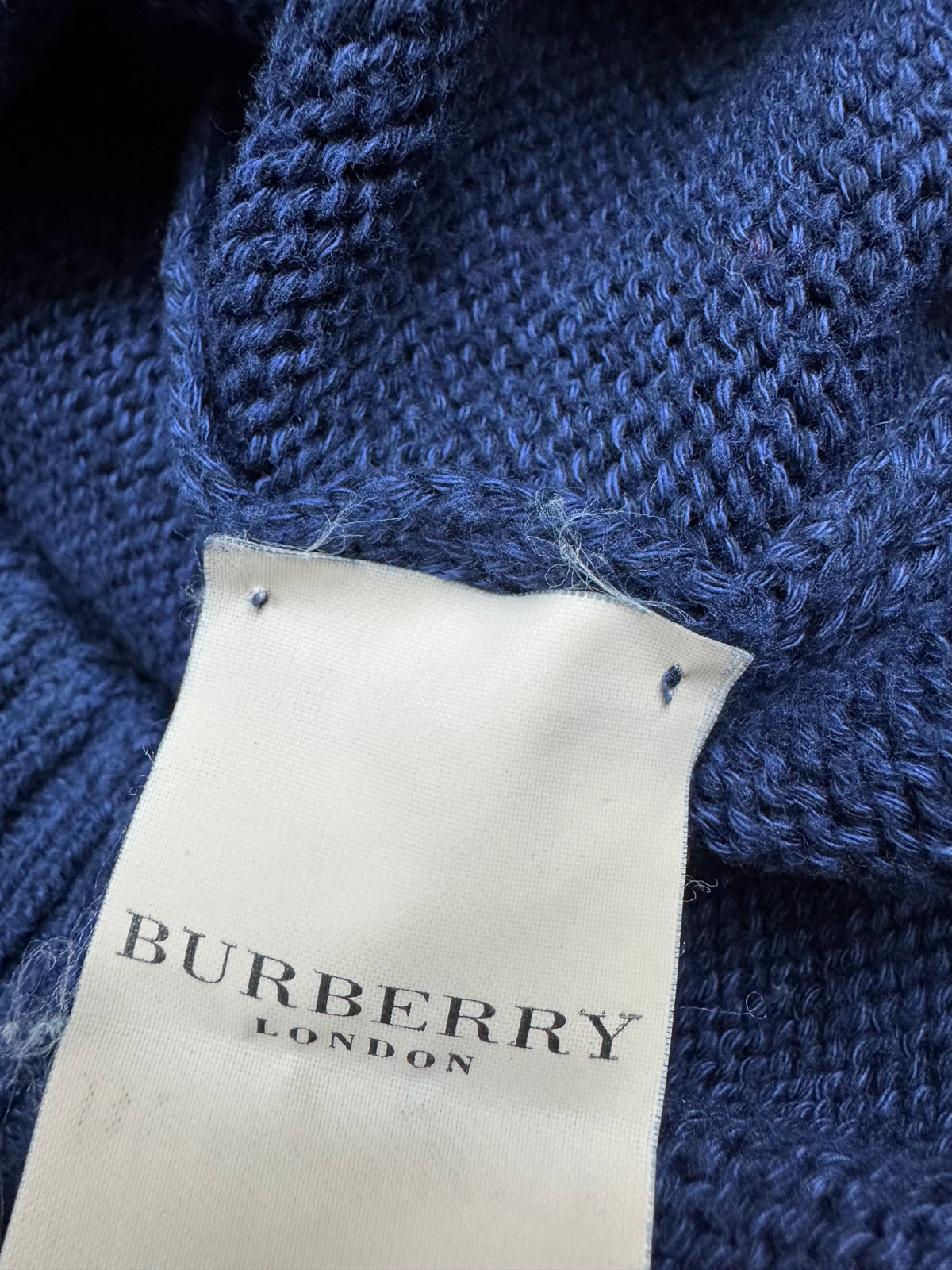 vintage Burberry knittedsweater {XL}