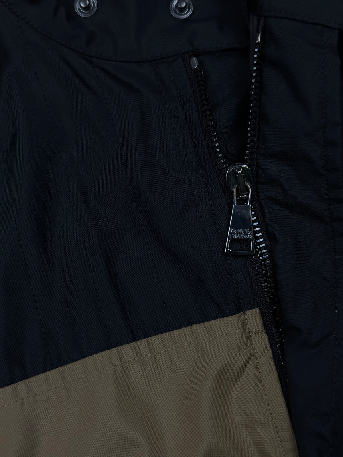 vintage Dolce & Gabbana windbreaker {L}