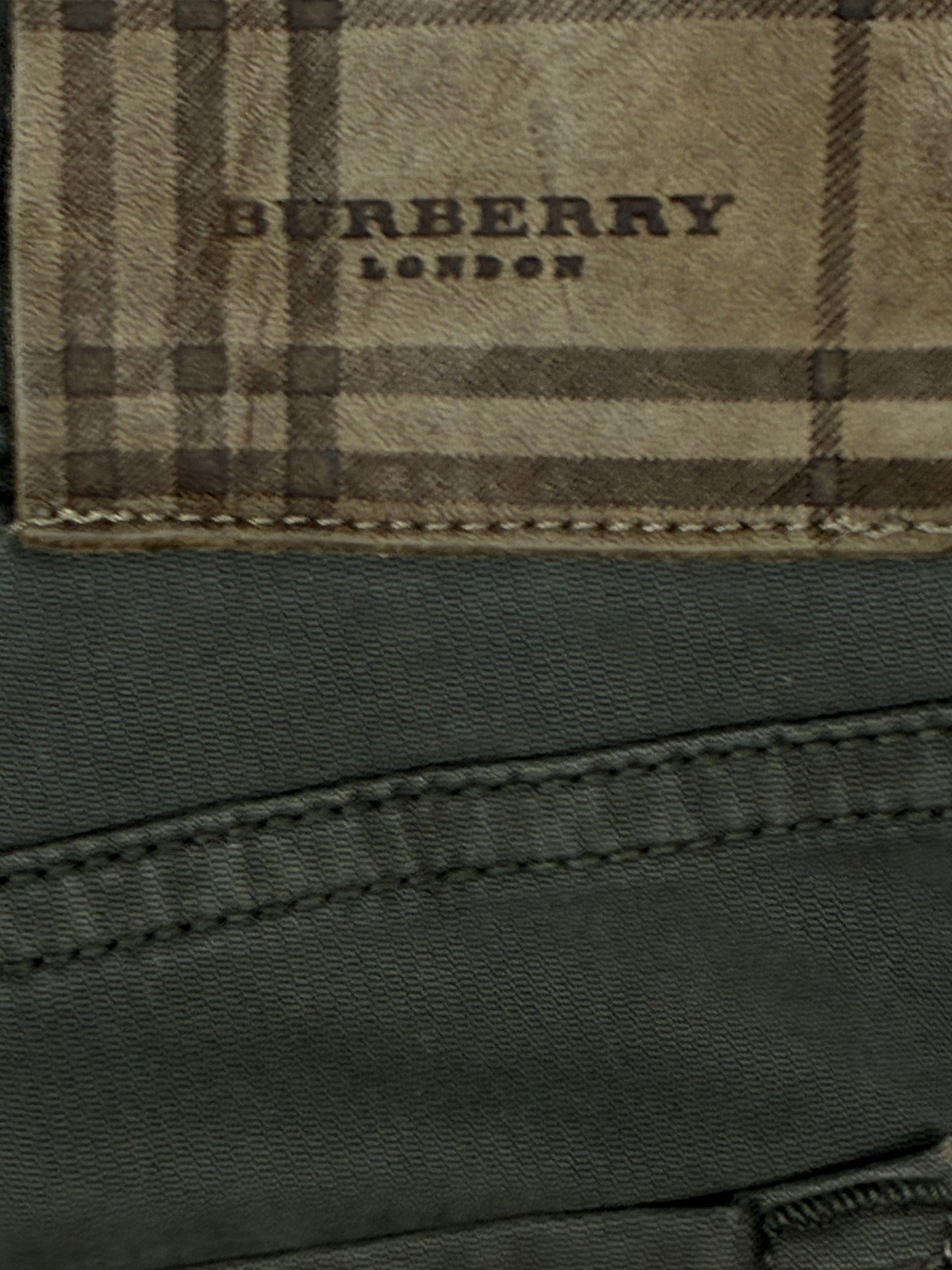 vintage Burberry jeans {M}