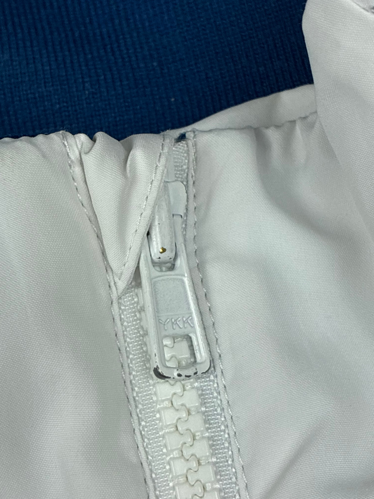 vintage Lacoste windbreaker {L}