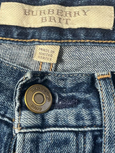Φόρτωση εικόνας στο εργαλείο προβολής Συλλογής, vintage Burberry jeans {XS}

