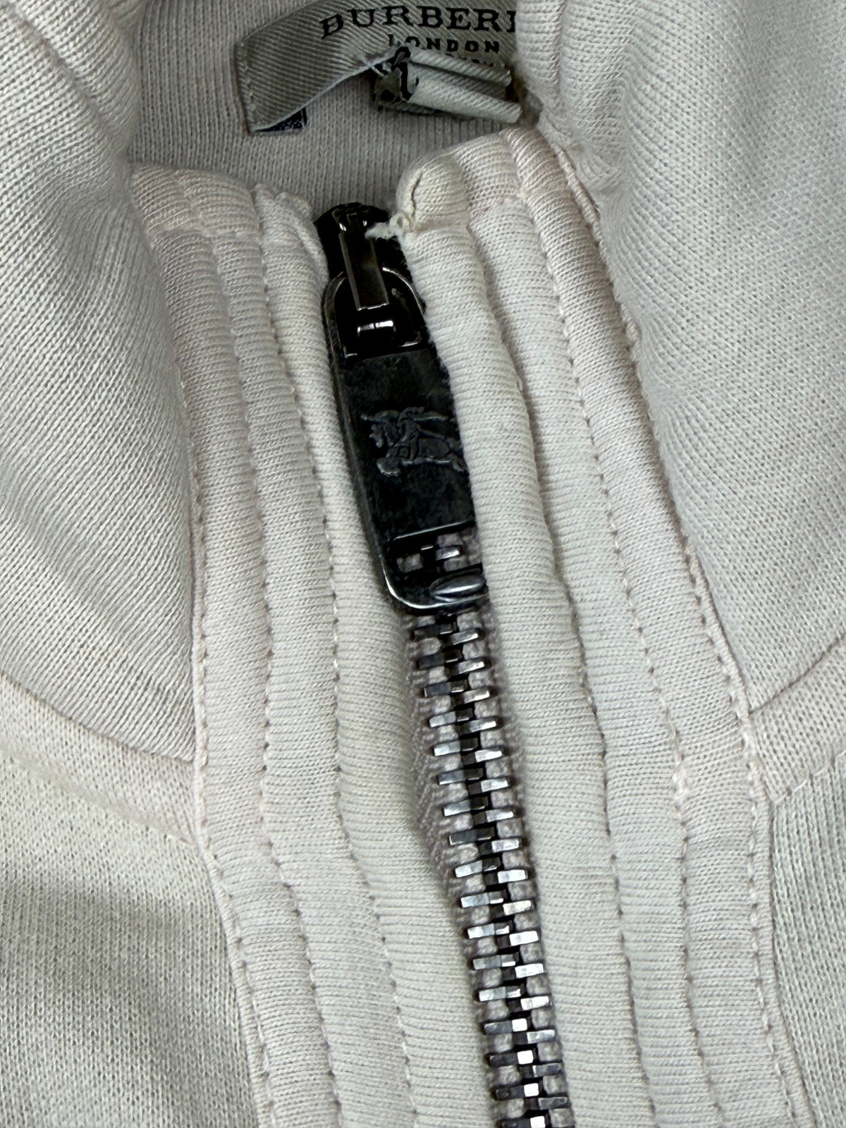 vintage Burberry sweatjacket {XXL}