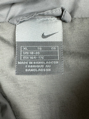 vintage Nike spellout windbreaker {S}