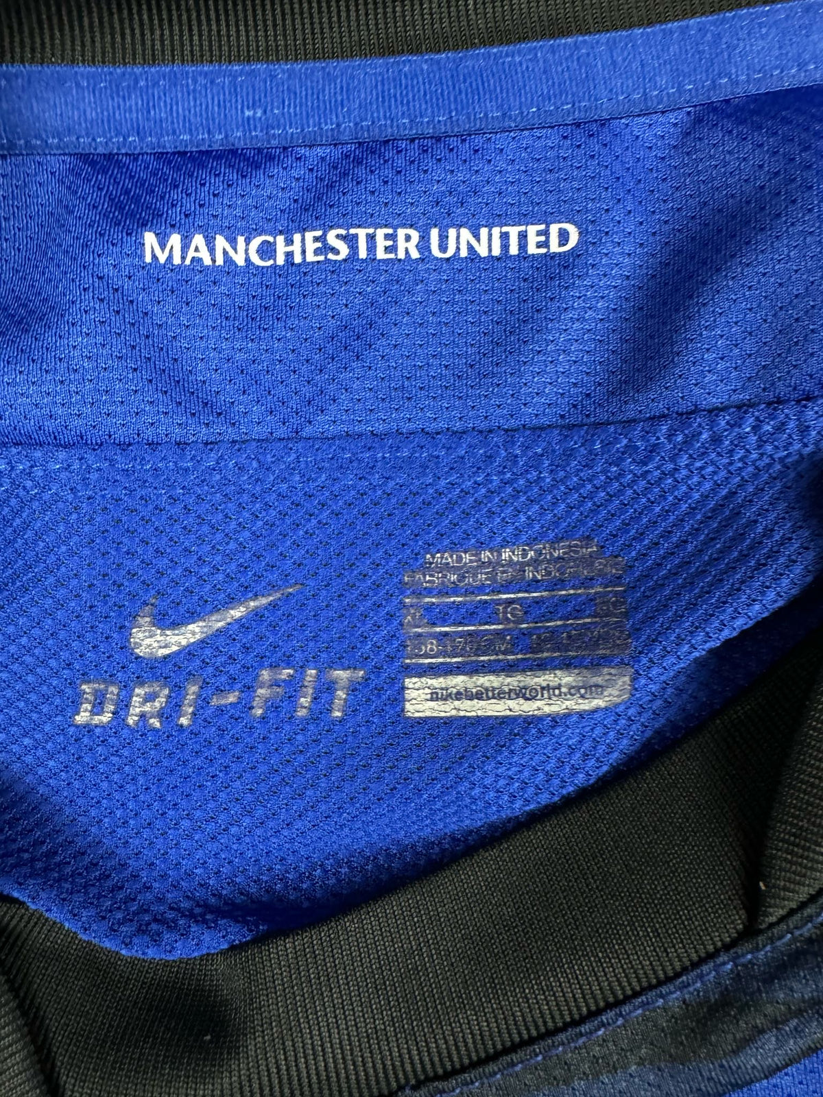 vintage Nike Manchester United away jersey {S}