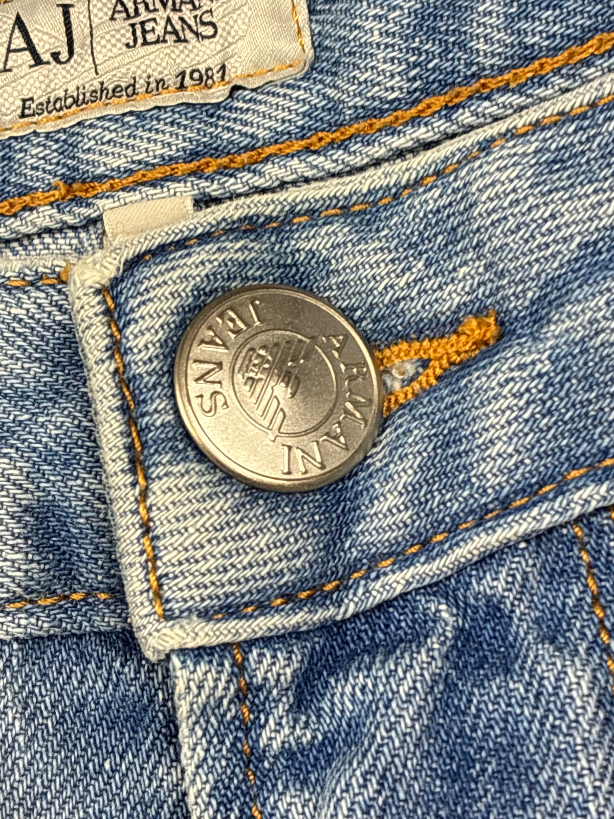 vintage Armani jeans {M}