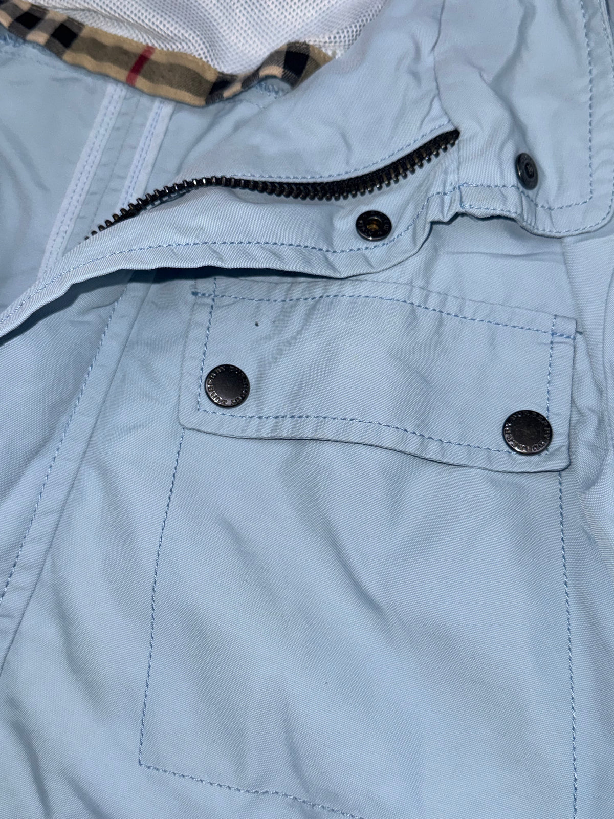 vintage babyblue Burberry jacket {L}
