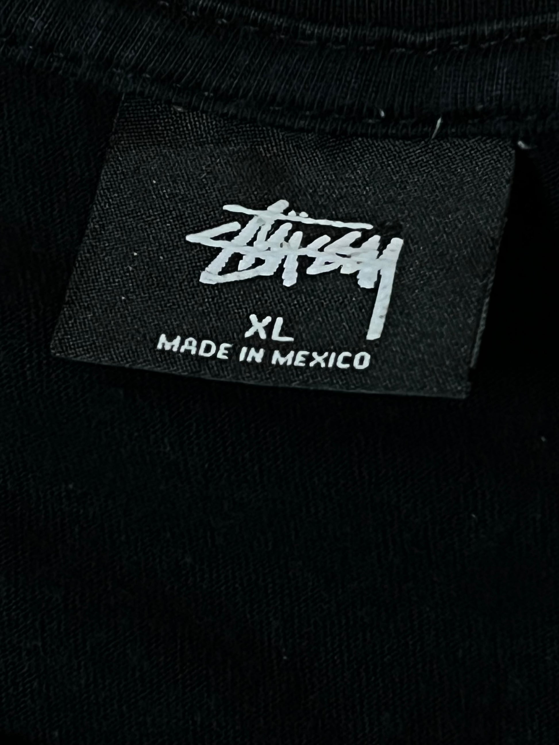 vintage Stüssy t-shirt {XL}