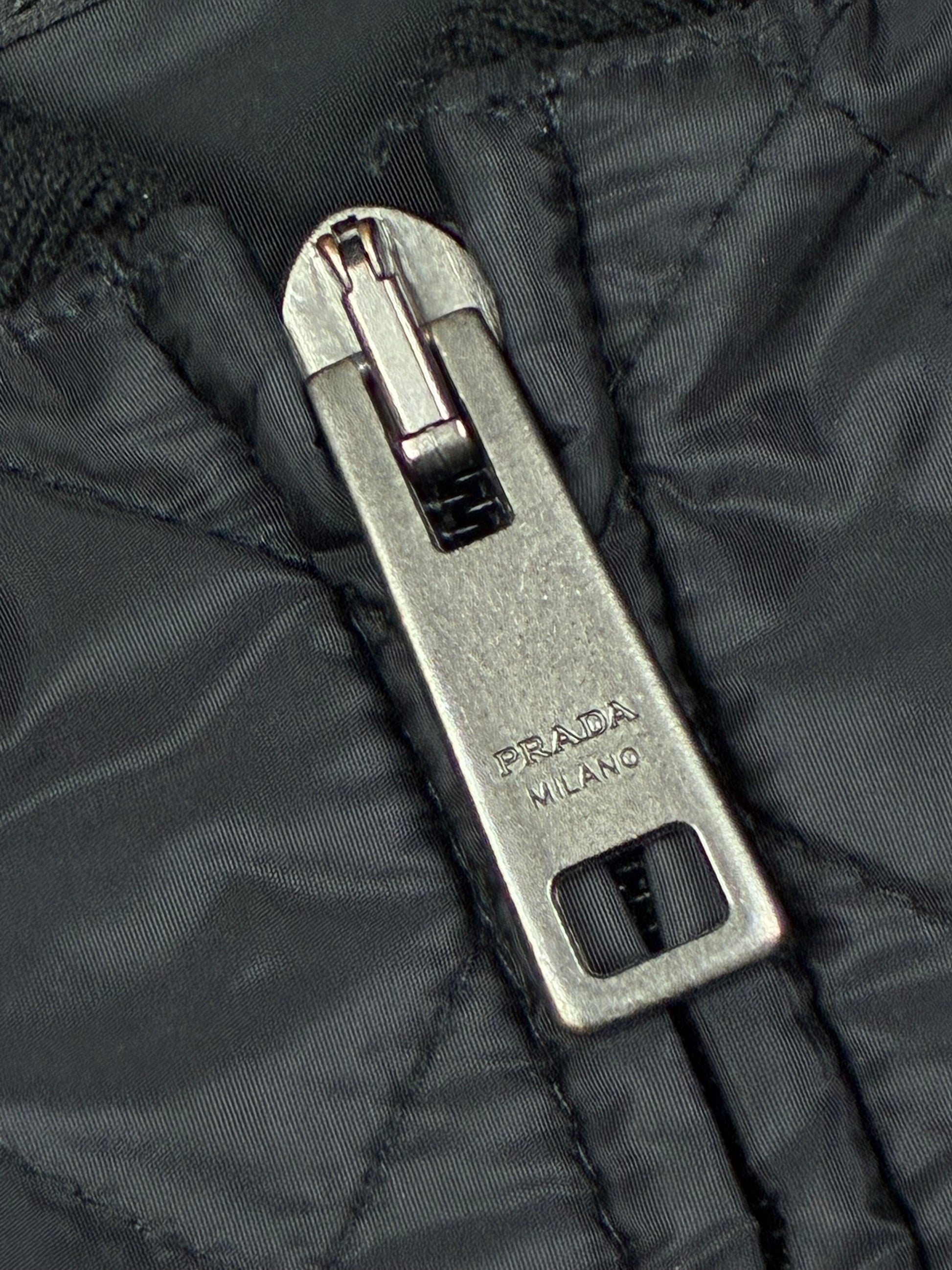 vintage Prada pufferjacket {M}