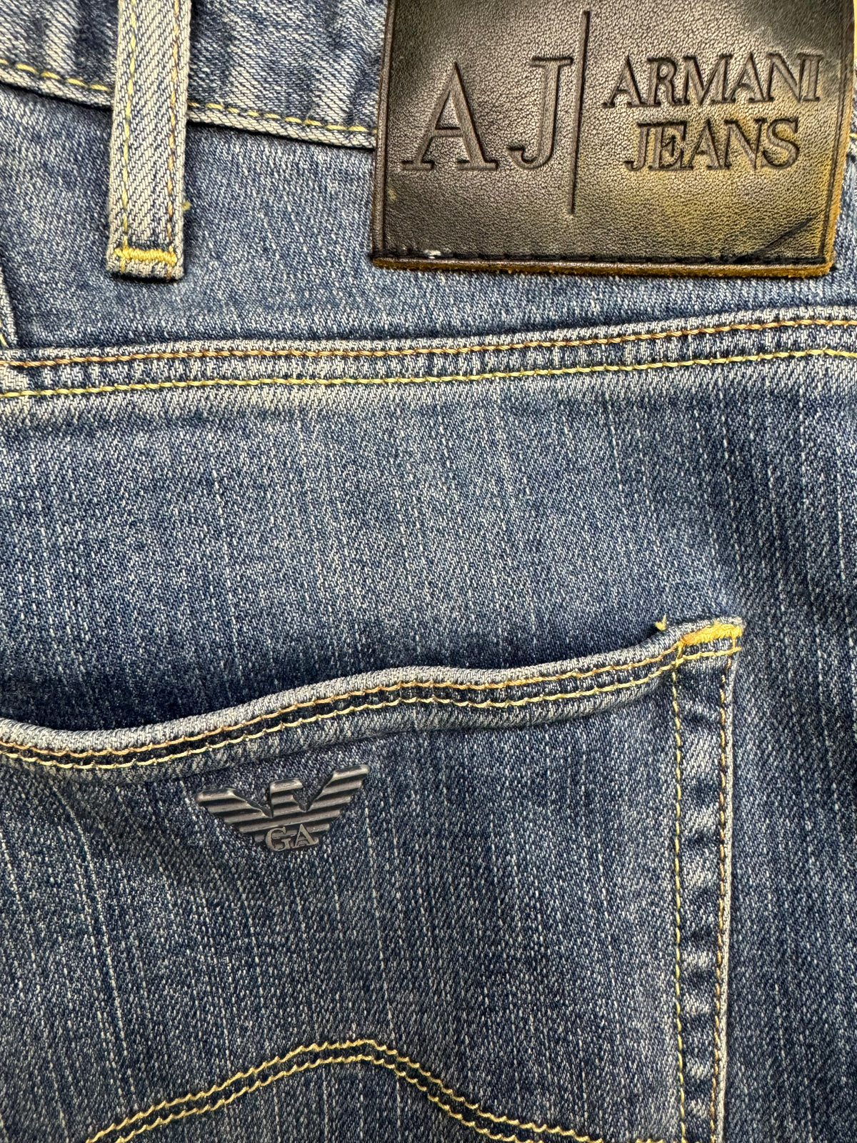 vintage Armani jeans {M}