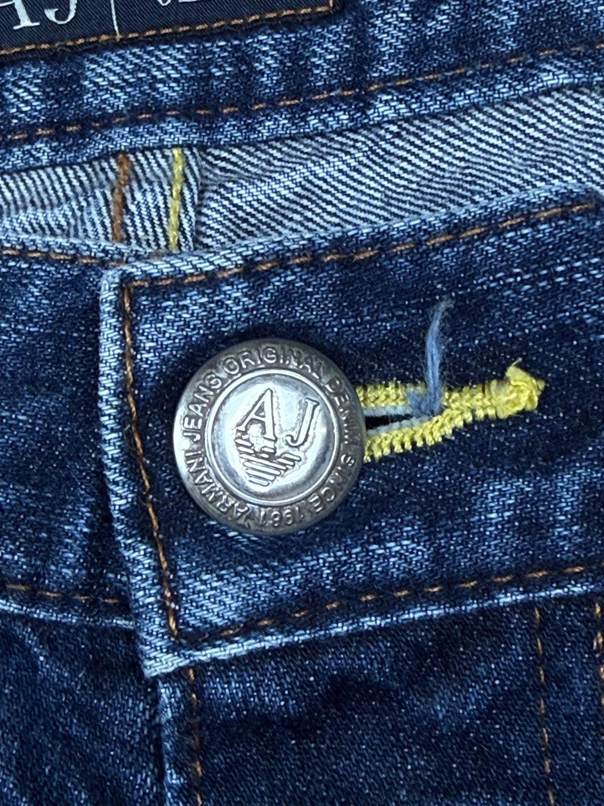 vintage Armani jeans {S}
