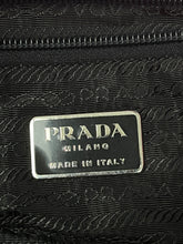 Cargar imagen en el visor de la galería, vintage Prada shopper
