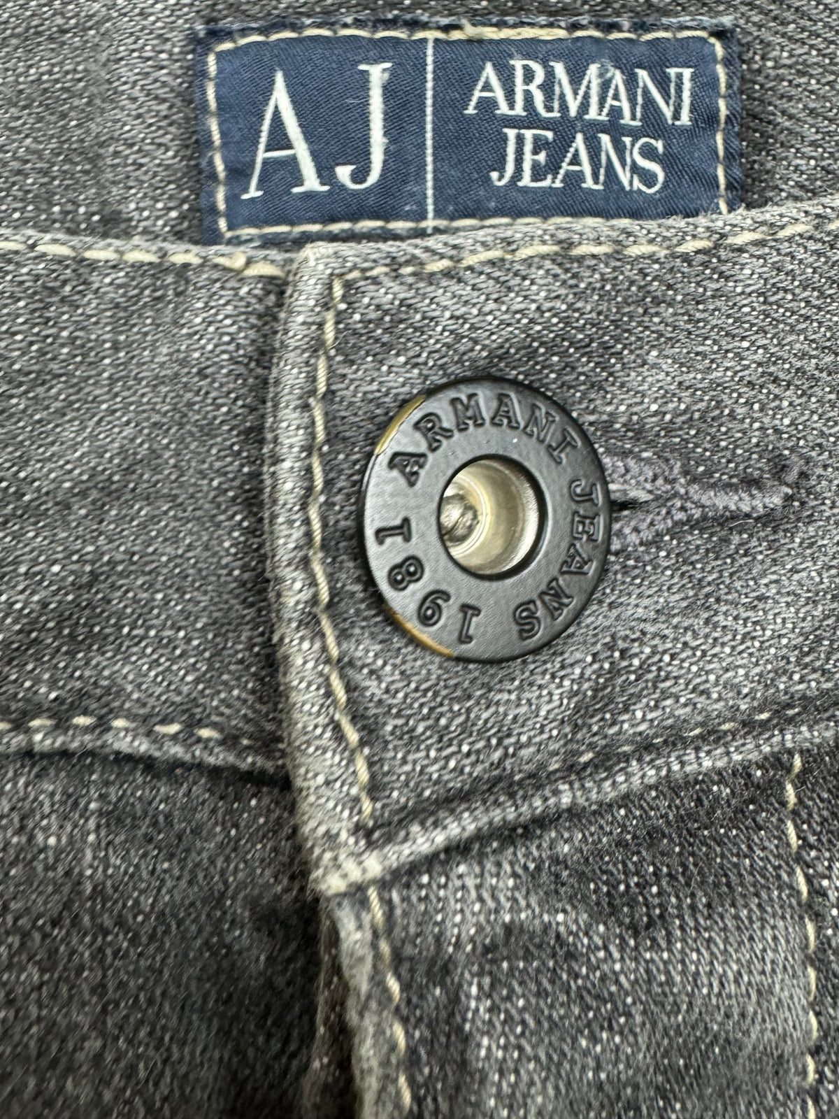vintage Armani jeans {M}