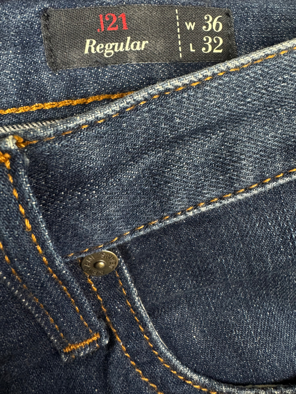 vintage Armani jeans {M}