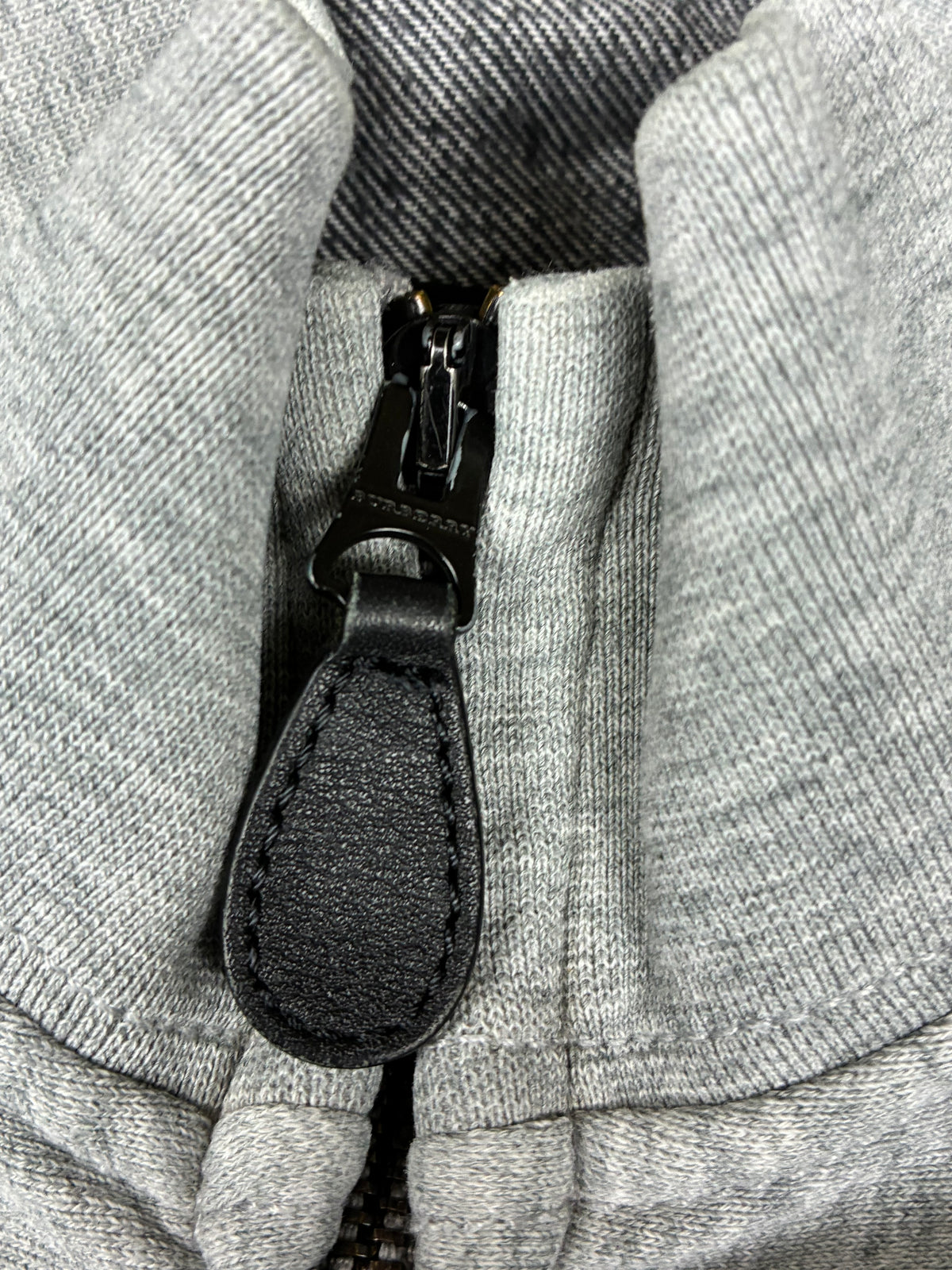 vintage Burberry sweatjacket {M}