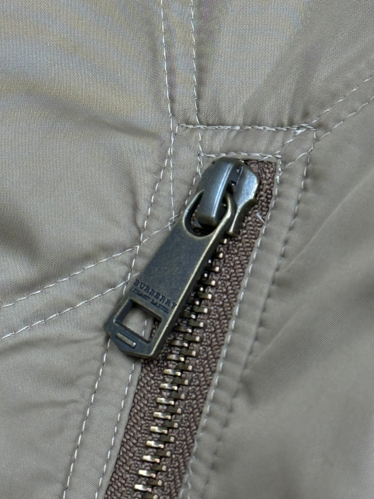 vintage Burberry Black Label jeans {M}