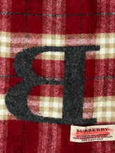 Lade das Bild in den Galerie-Viewer, vintage Burberry scarf
