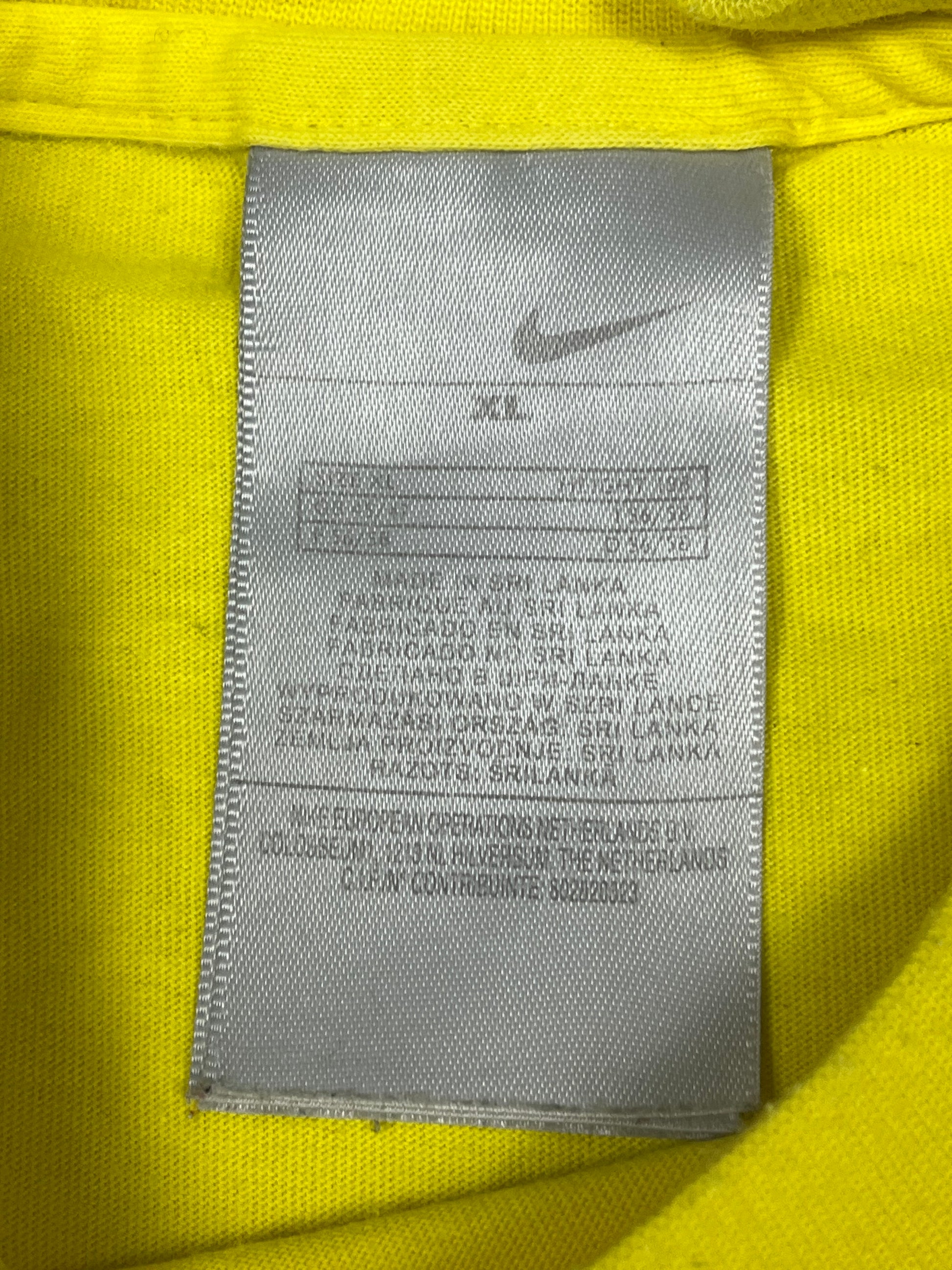 vintage Nike Brasil t-shirt {XL}