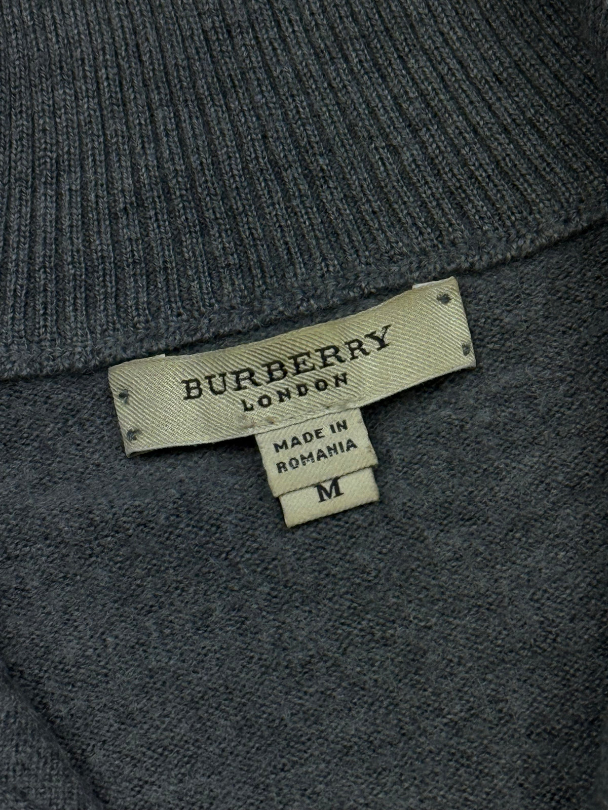vintage Burberry quarterzip {S}