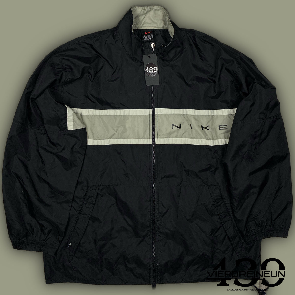 vintage Nike windbreaker {M}