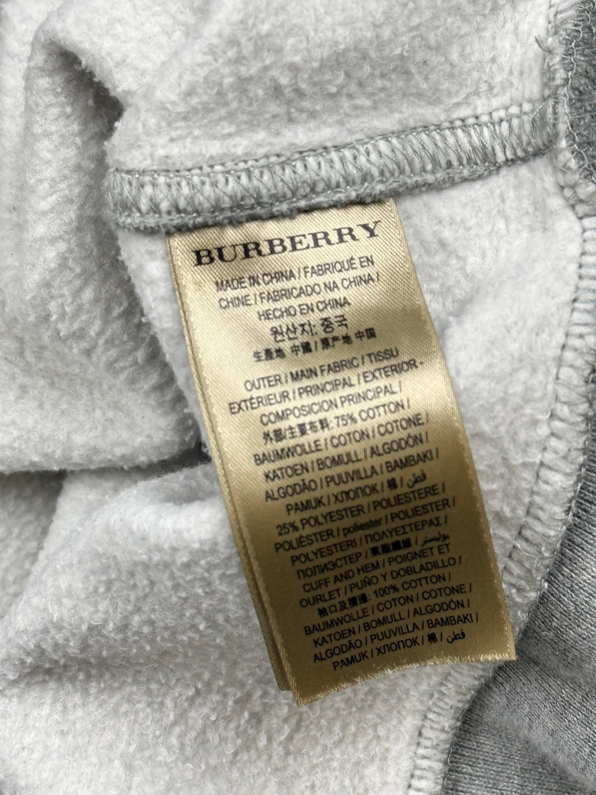 vintage Burberry hoodie {M}