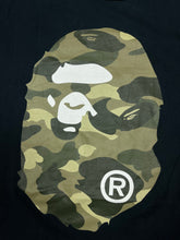 Carica l&#39;immagine nel visualizzatore di Gallery, vintage BAPE a bathing ape t-shirt {XXL}
