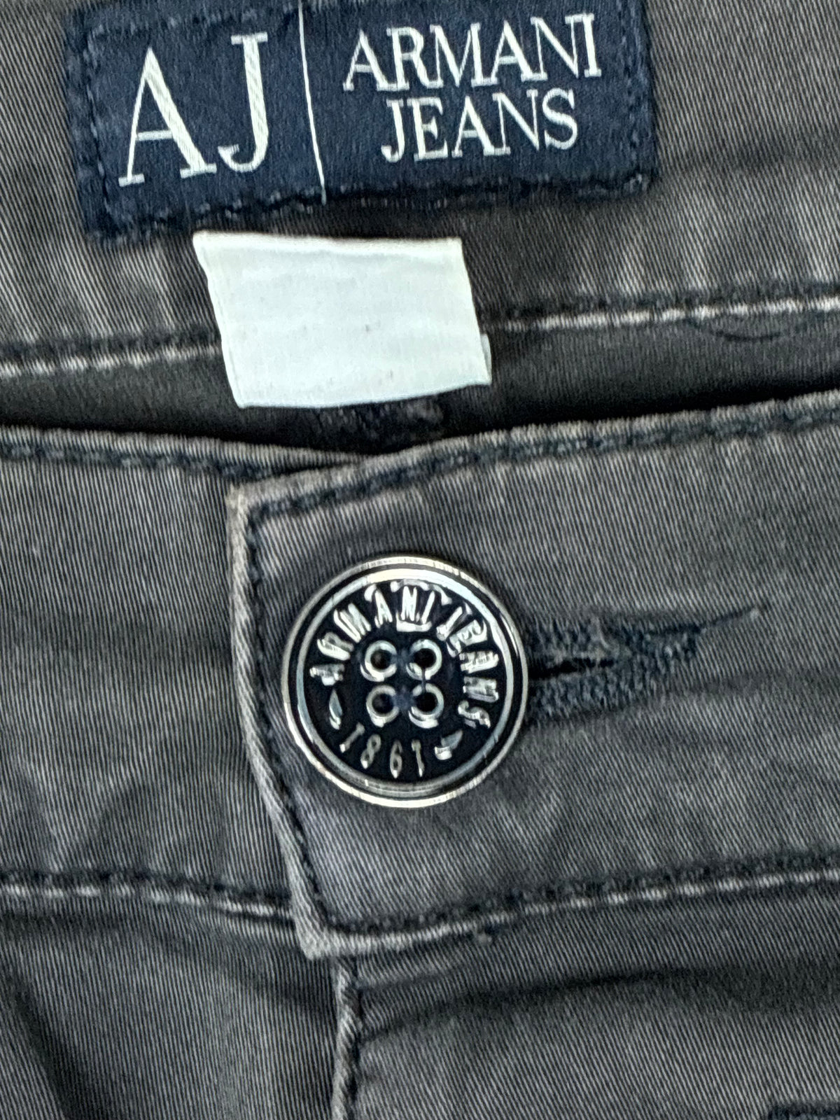 vintage Armani jeans {M}