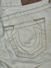 Carregar imagem no visualizador da galeria, vintage True Religion shorts {M}
