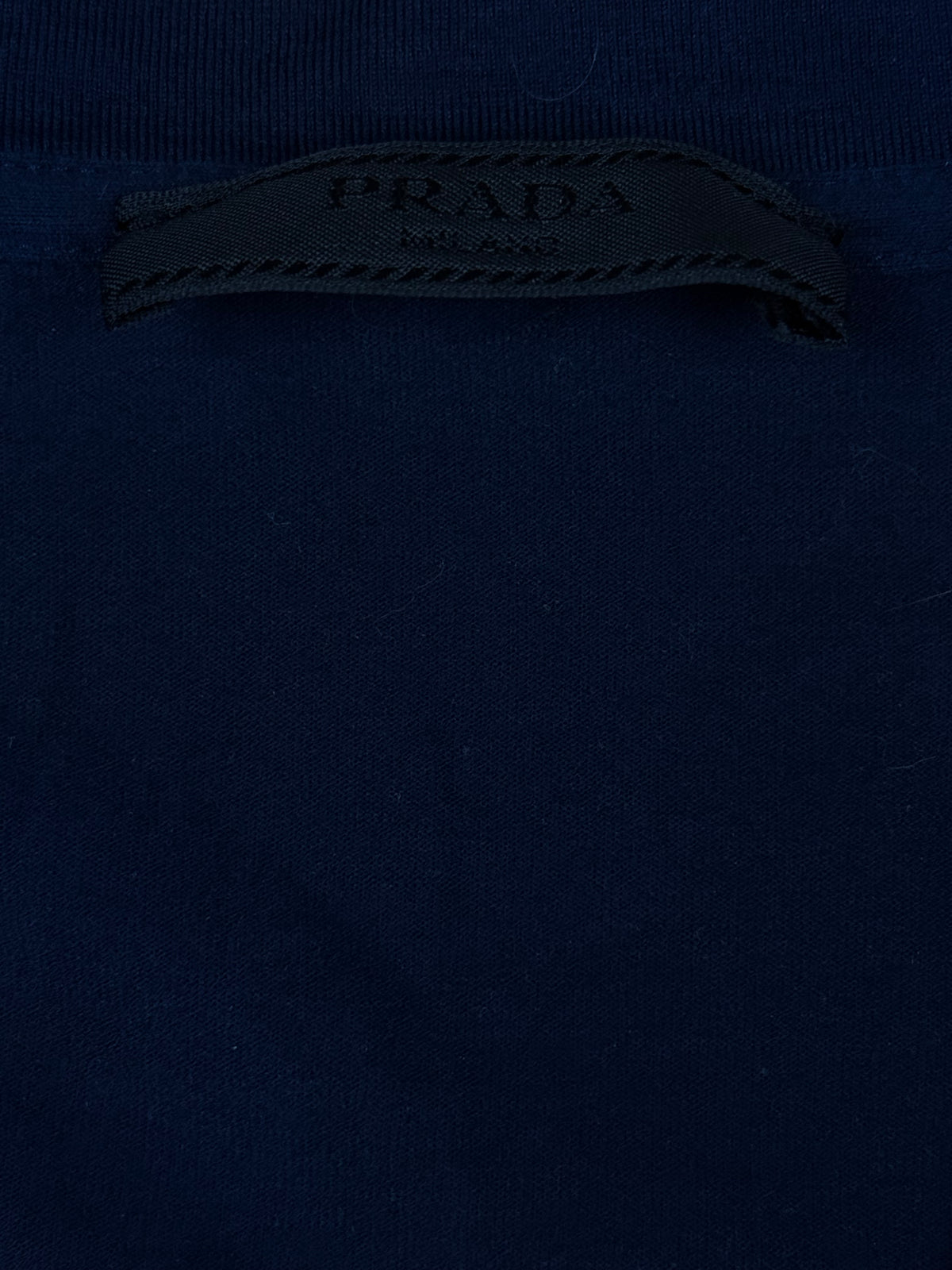 vintage navyblue Prada v-neck t-shirt {XL}