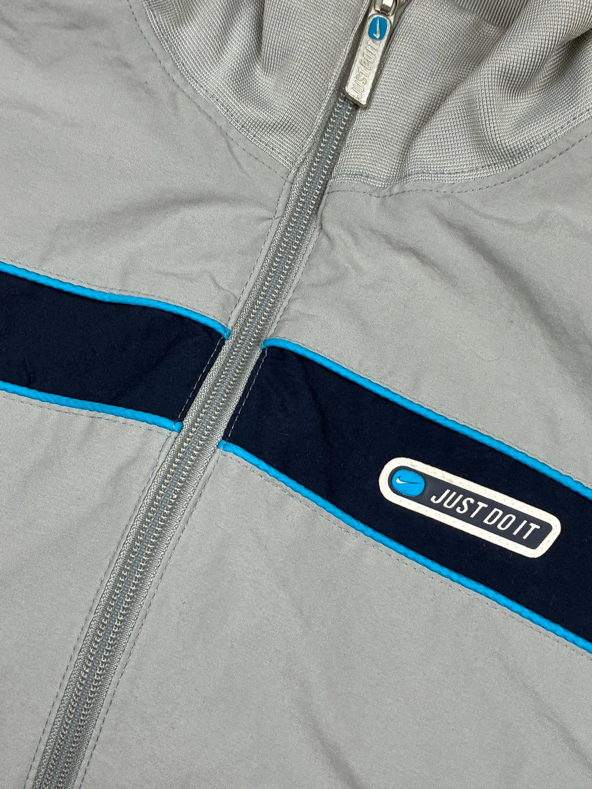 vintage Nike windbreaker {XS}