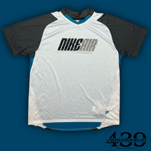 Carregar imagem no visualizador da galeria, vintage Nike AIR jersey {XXL}
