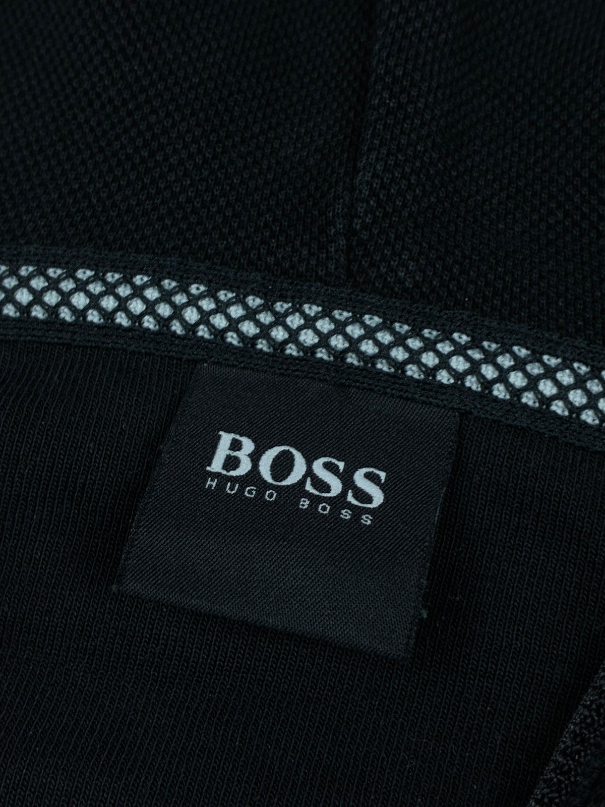 black Hugo Boss sweatjacket {M}