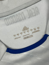 Carica l&#39;immagine nel visualizzatore di Gallery, vintage Adidas Real Madrid 2010-2011 home jersey {L}
