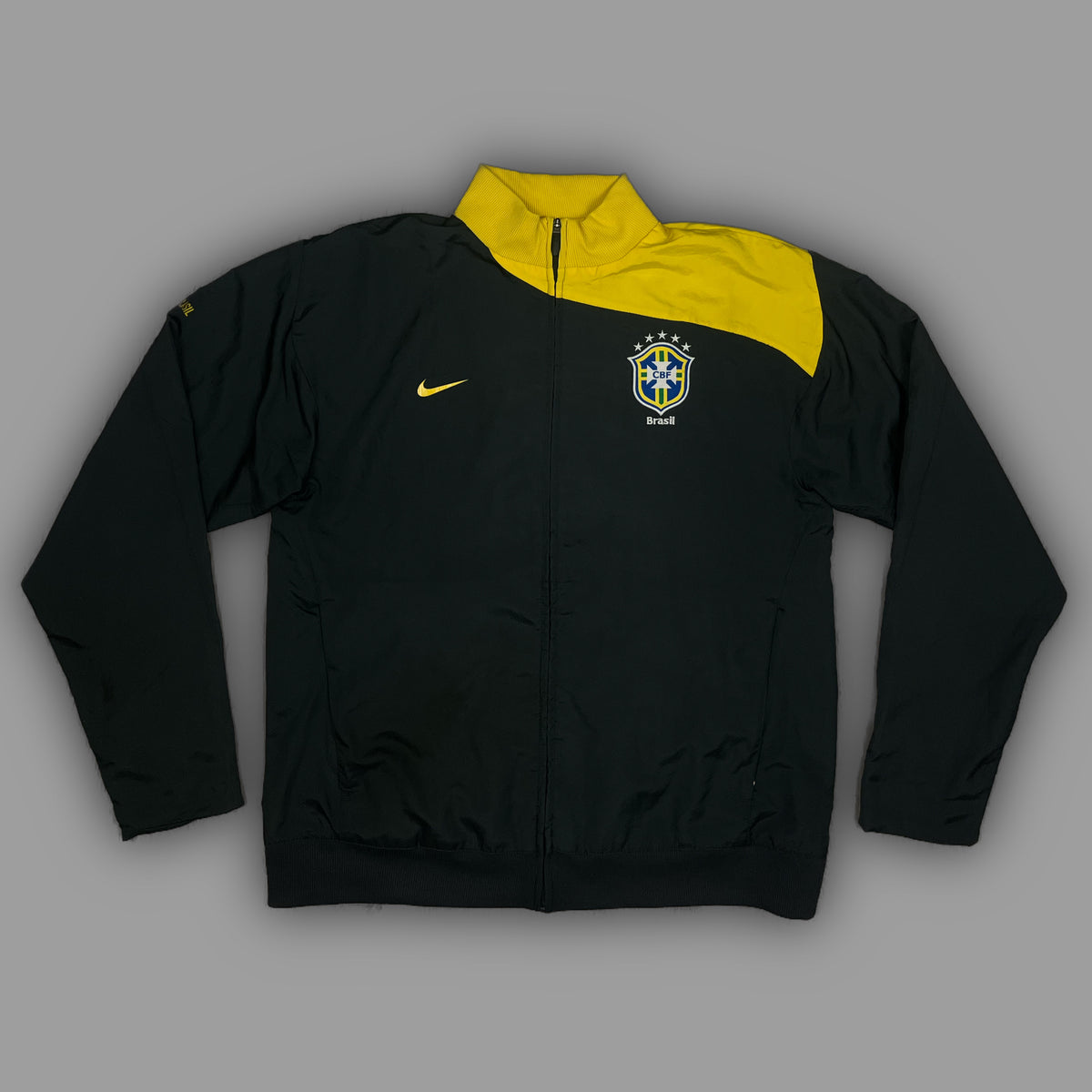 vintage Nike Brasil windbreaker {XL}