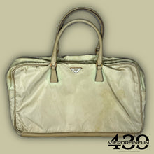 Carregar imagem no visualizador da galeria, vintage Prada shoulderbag
