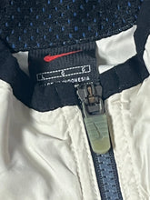 Load image into Gallery viewer, vintage Nike vest {L}
