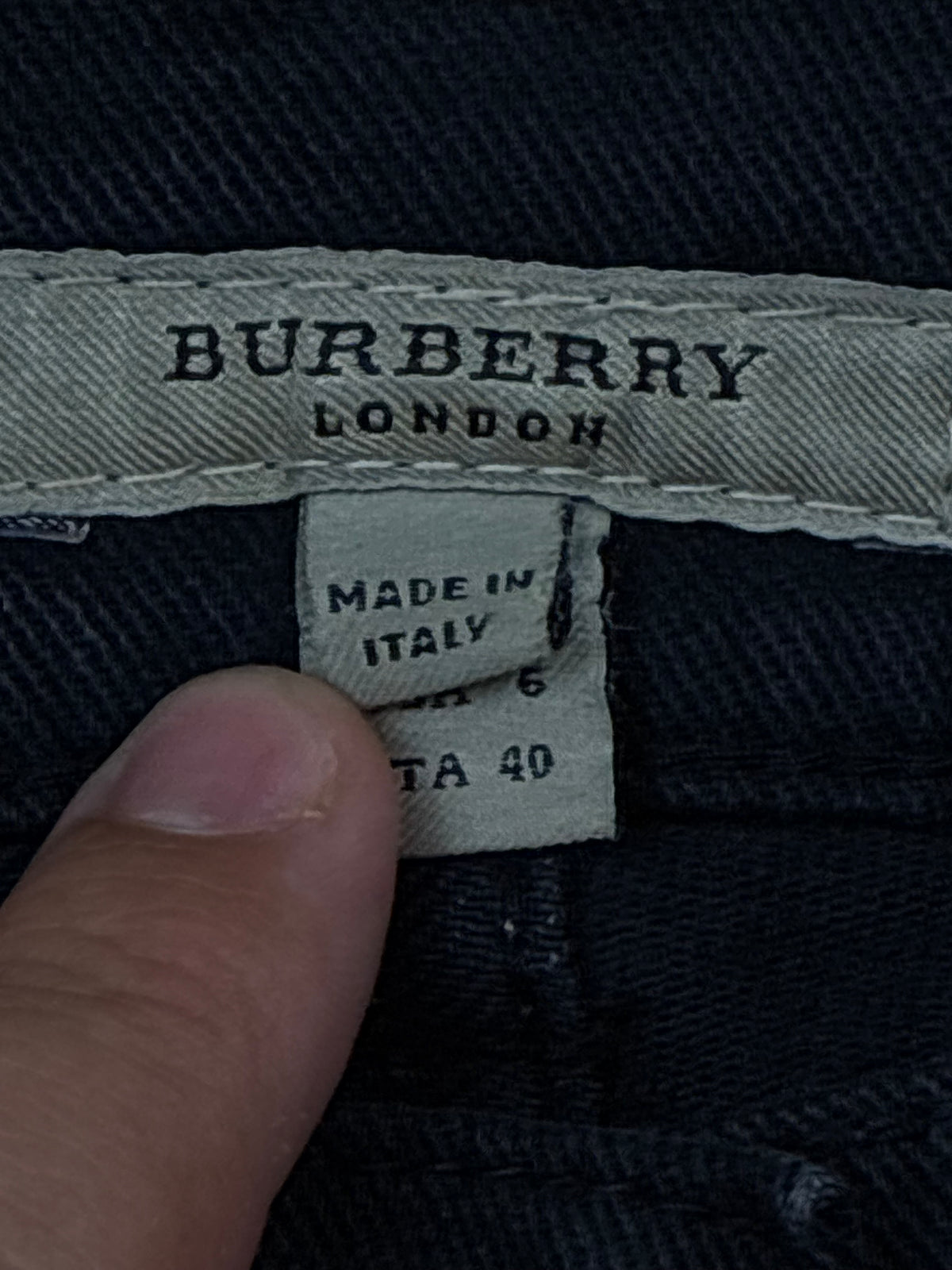 vintage Burberry jeans {S}