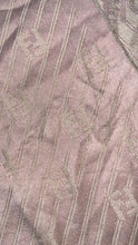 Carregar imagem no visualizador da galeria, vintage pink Fendi scarf
