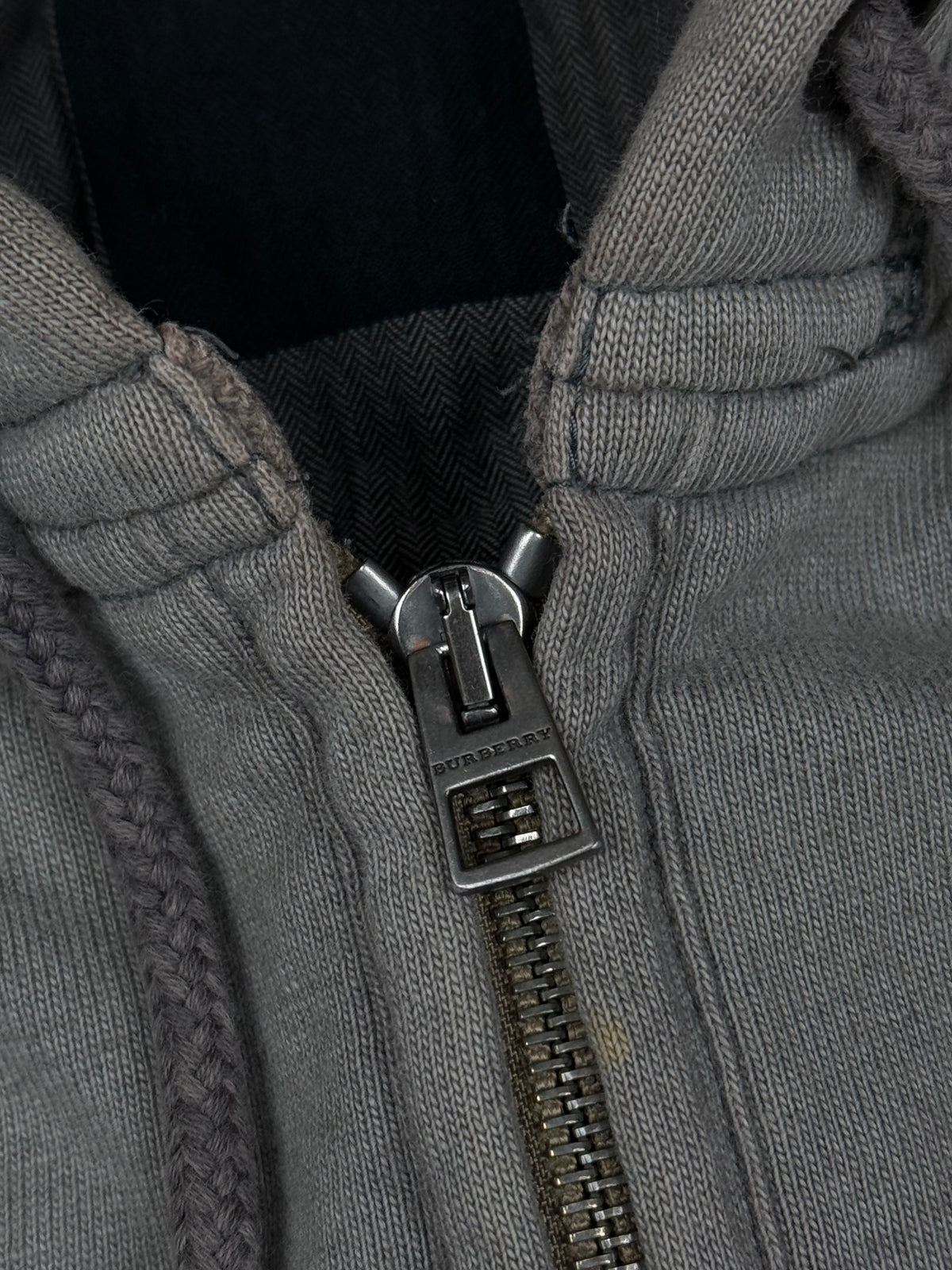 vintage Burberry sweatjacket {M}