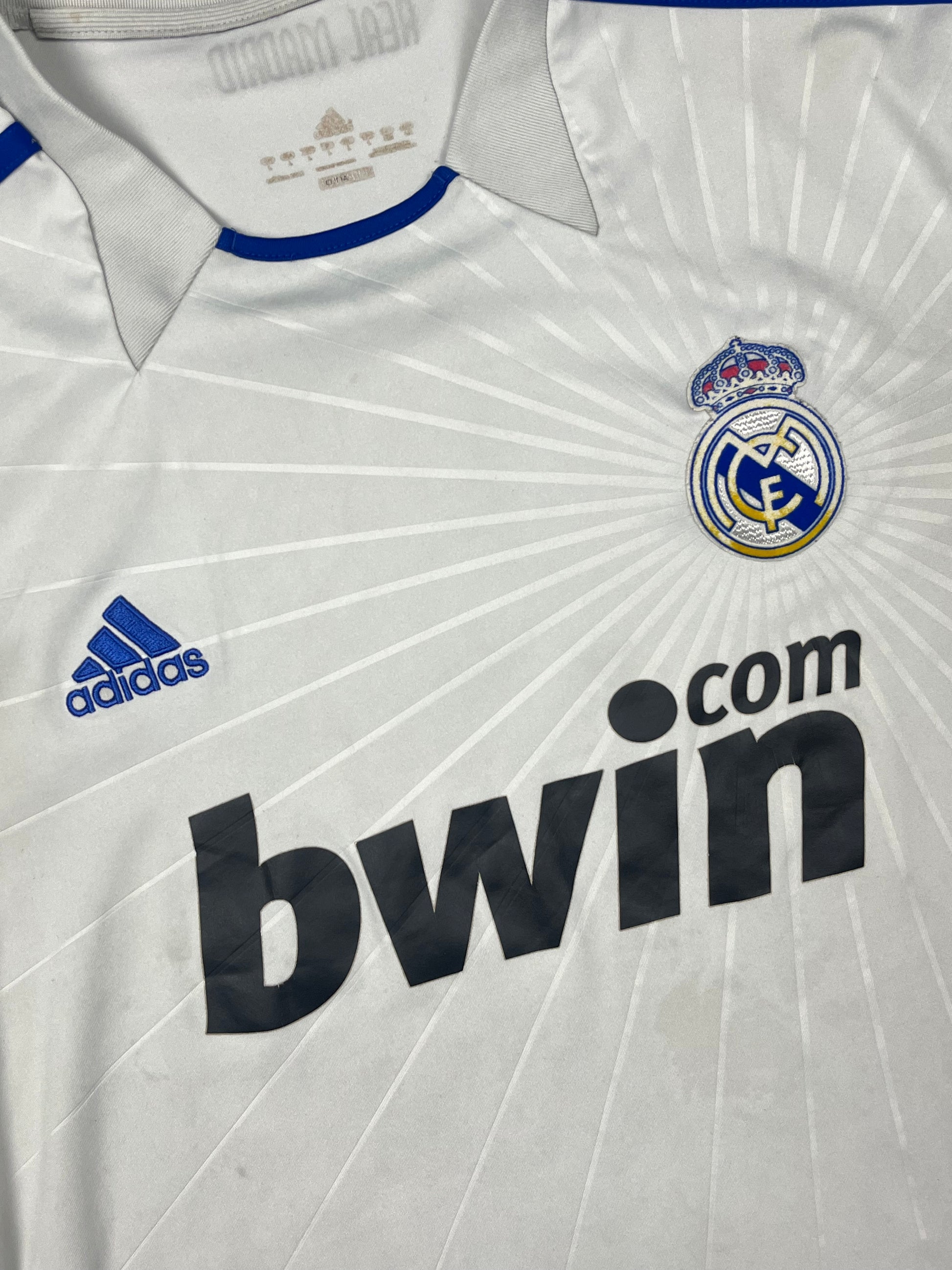 vintage Adidas Real Madrid 2010-2011 home jersey {L}